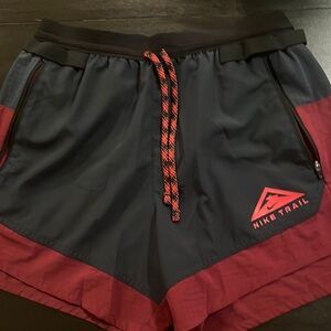 Men’s Size small Nike trail